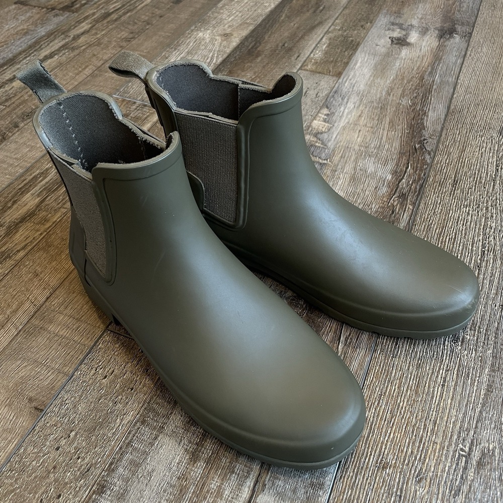 Hunter Women's 6 Original Refined Chelsea Boot Olive Green Rain Boots Slim Fit